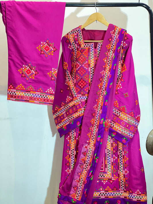 Mahrang Balochi 3-Piece Suit (MBS-0003)