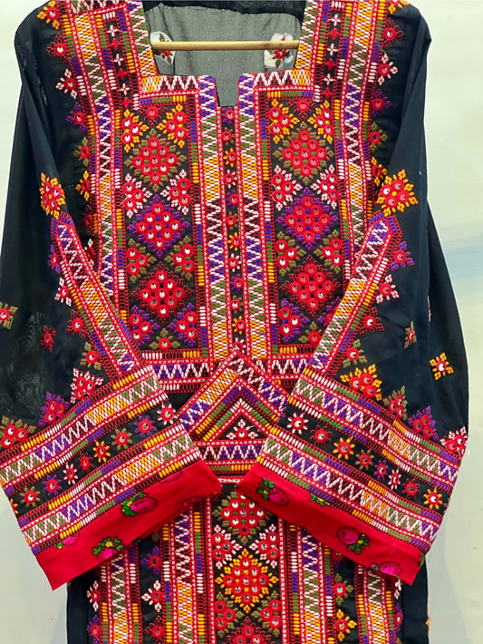 Mahrang Balochi 3-Piece Suit (MBS-0001)